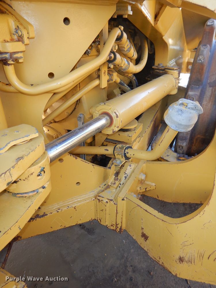 image for item DH2718 2008 Caterpillar 815F Series II soil compactor