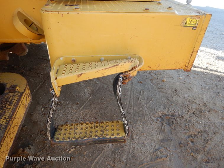 image for item DH2718 2008 Caterpillar 815F Series II soil compactor
