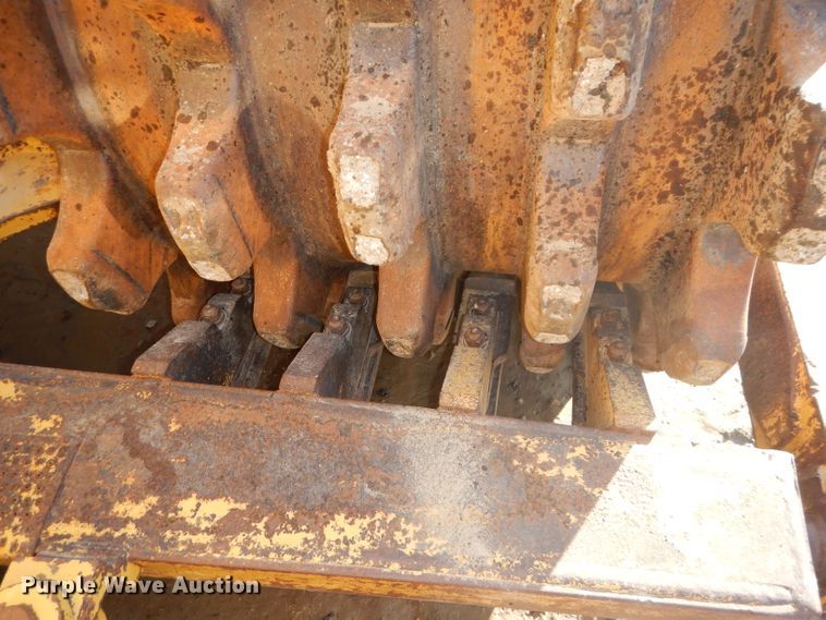 image for item DH2718 2008 Caterpillar 815F Series II soil compactor