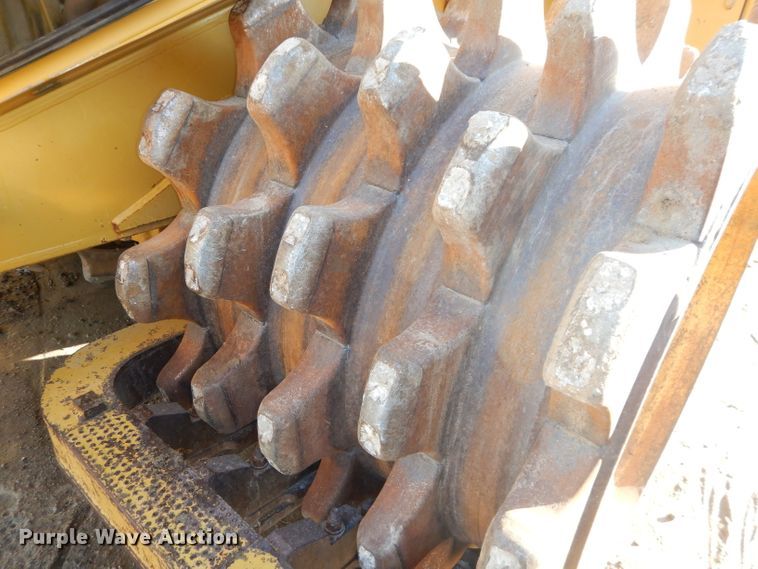 image for item DH2718 2008 Caterpillar 815F Series II soil compactor