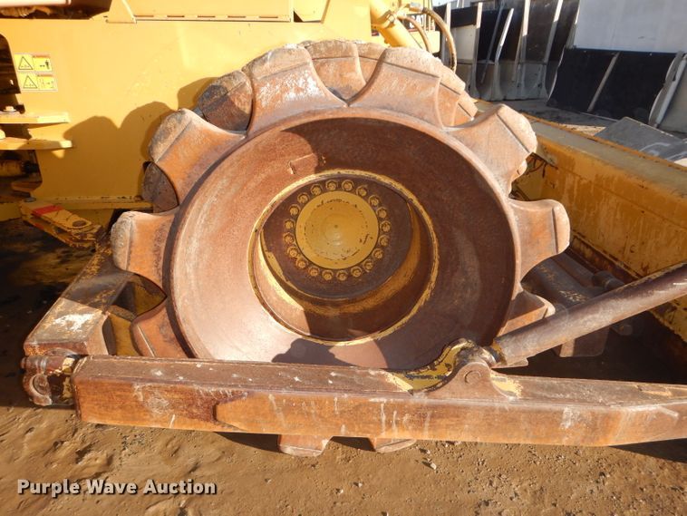 image for item DH2718 2008 Caterpillar 815F Series II soil compactor