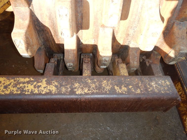 image for item DH2718 2008 Caterpillar 815F Series II soil compactor