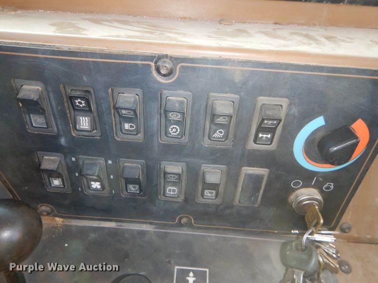 image for item DH2719 2000 Caterpillar 615C Series II elevating scraper