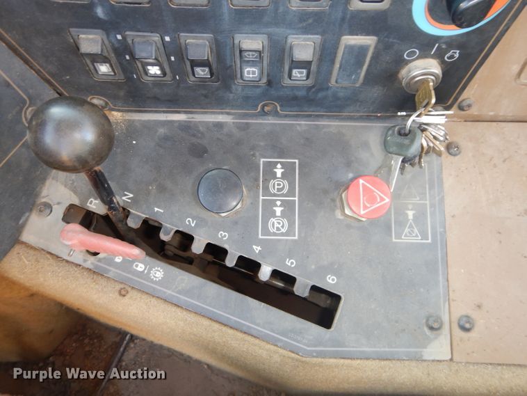 image for item DH2719 2000 Caterpillar 615C Series II elevating scraper