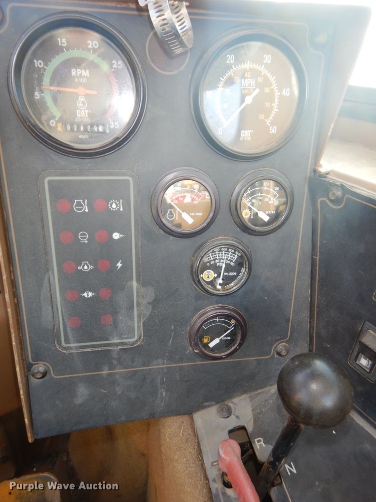 image for item DH2719 2000 Caterpillar 615C Series II elevating scraper