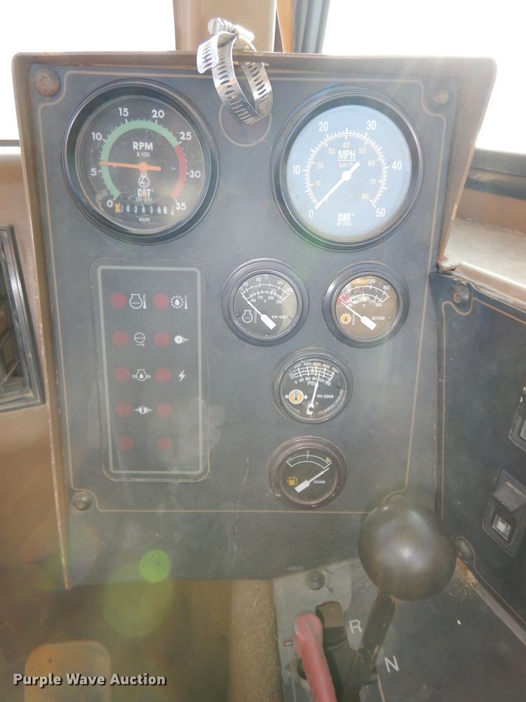 image for item DH2719 2000 Caterpillar 615C Series II elevating scraper