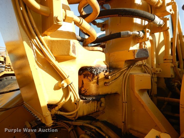 image for item DH2719 2000 Caterpillar 615C Series II elevating scraper