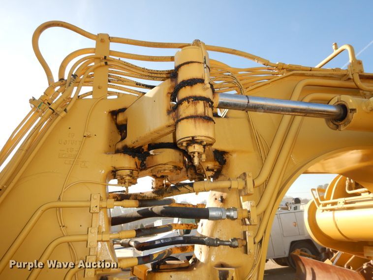 image for item DH2719 2000 Caterpillar 615C Series II elevating scraper