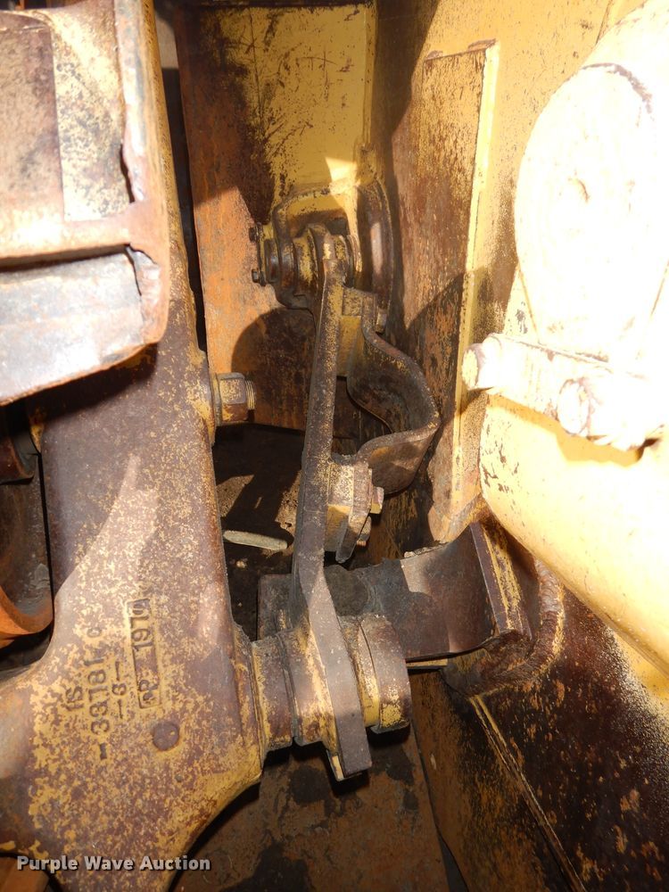 image for item DH2719 2000 Caterpillar 615C Series II elevating scraper