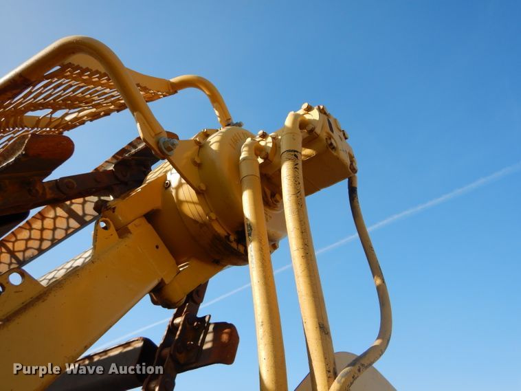 image for item DH2719 2000 Caterpillar 615C Series II elevating scraper