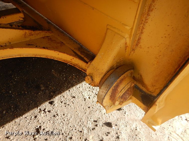 image for item DH2719 2000 Caterpillar 615C Series II elevating scraper