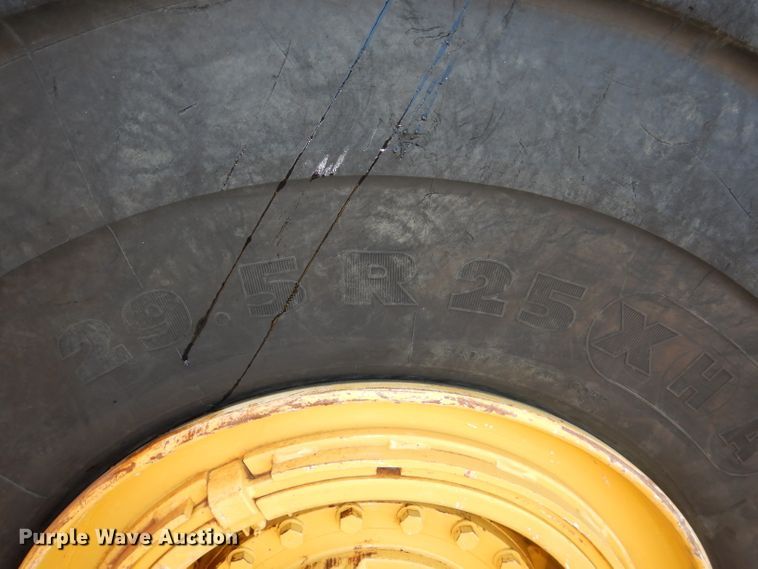 image for item DH2719 2000 Caterpillar 615C Series II elevating scraper