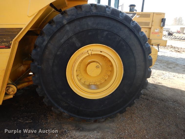 image for item DH2719 2000 Caterpillar 615C Series II elevating scraper