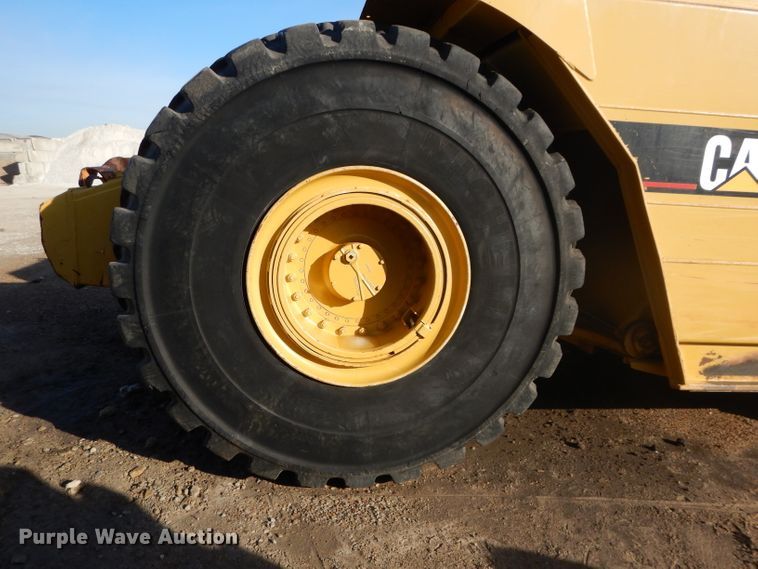 image for item DH2719 2000 Caterpillar 615C Series II elevating scraper