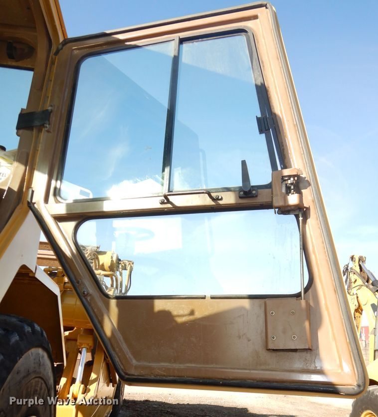 image for item DH2720 2003 Caterpillar 615C Series II elevating scraper