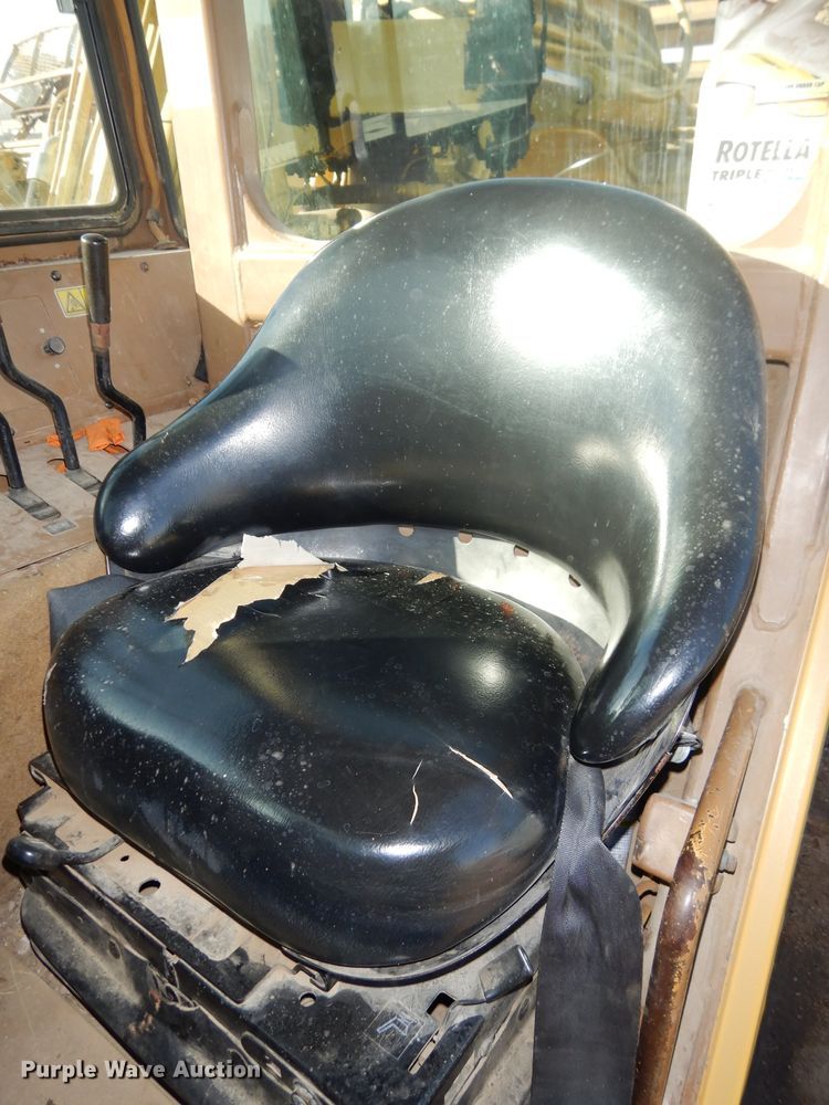 image for item DH2720 2003 Caterpillar 615C Series II elevating scraper