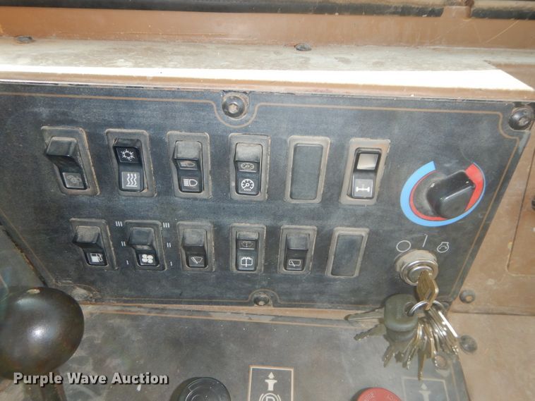 image for item DH2720 2003 Caterpillar 615C Series II elevating scraper