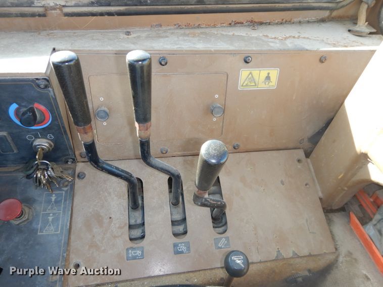 image for item DH2720 2003 Caterpillar 615C Series II elevating scraper