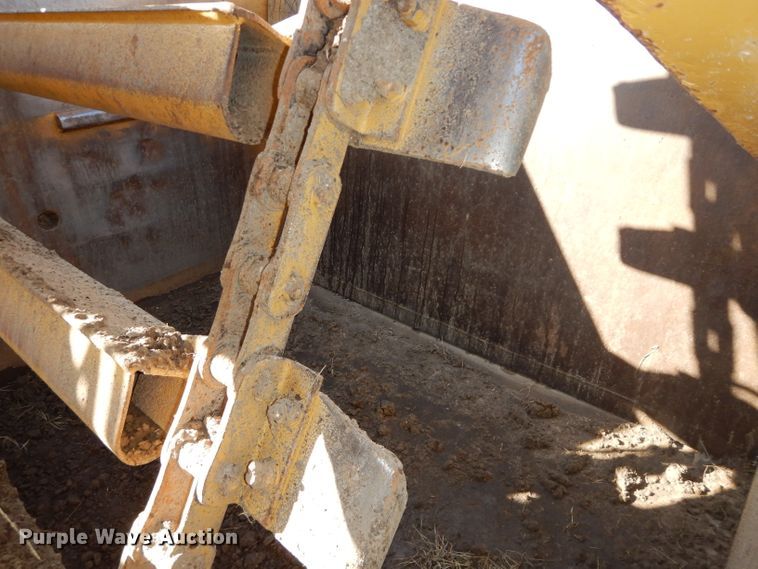 image for item DH2720 2003 Caterpillar 615C Series II elevating scraper