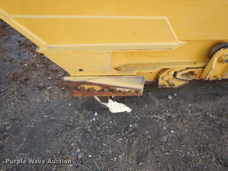 image for item DH2720 2003 Caterpillar 615C Series II elevating scraper