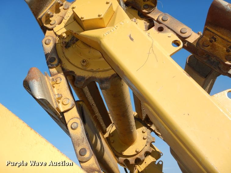 image for item DH2720 2003 Caterpillar 615C Series II elevating scraper