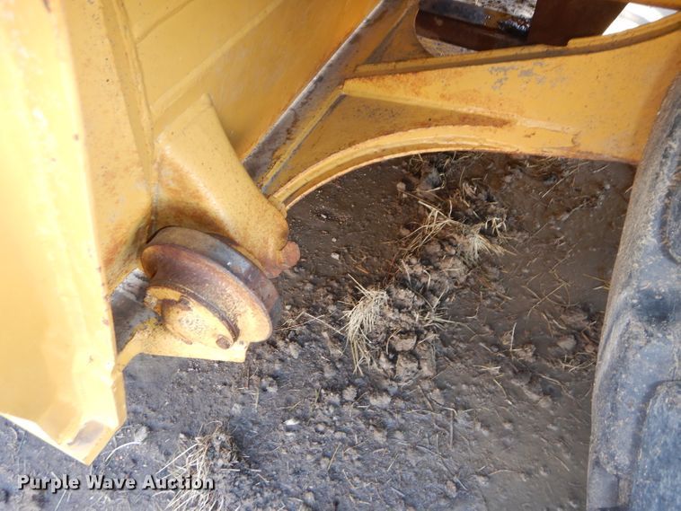 image for item DH2720 2003 Caterpillar 615C Series II elevating scraper