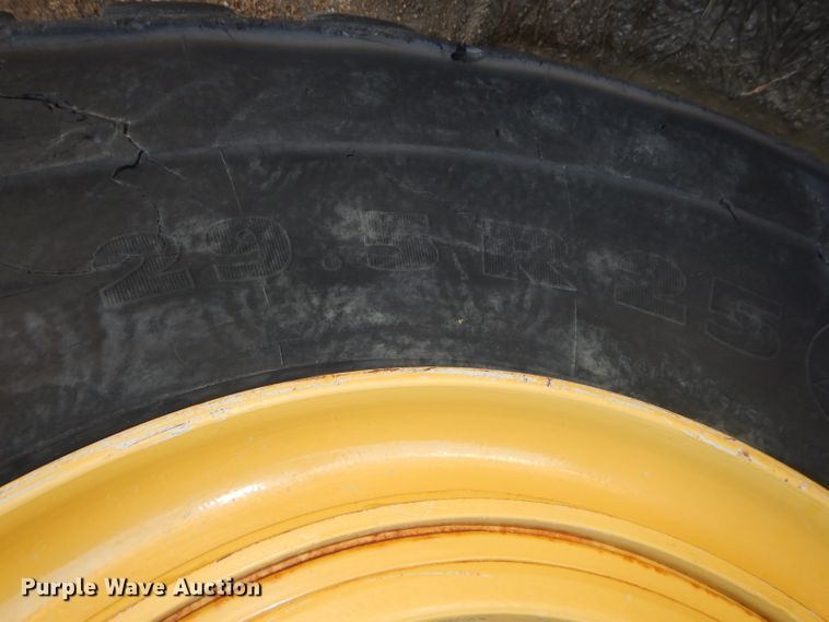 image for item DH2720 2003 Caterpillar 615C Series II elevating scraper