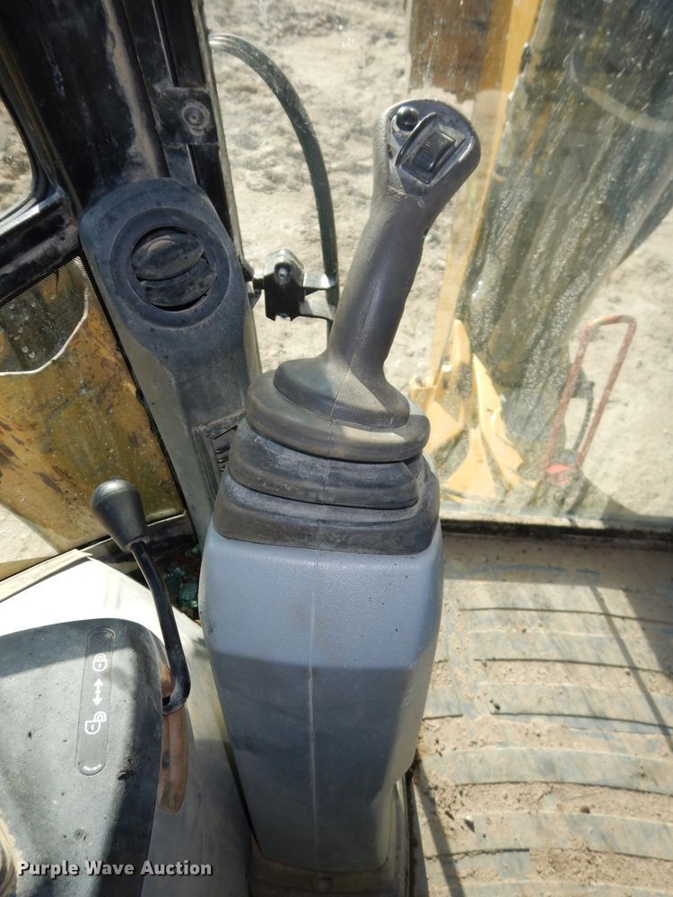 image for item DH2721 2014 Caterpillar 420F IT backhoe