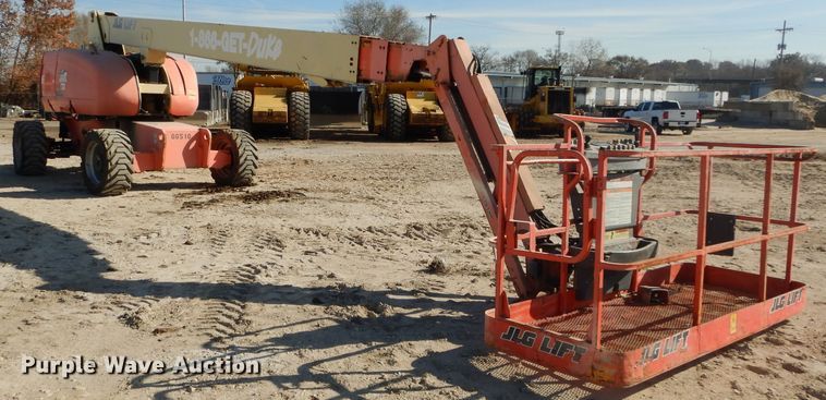 image for item DH2722 2002 JLG 860SJ boom lift