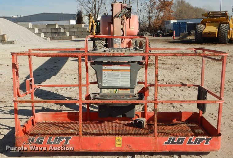image for item DH2722 2002 JLG 860SJ boom lift