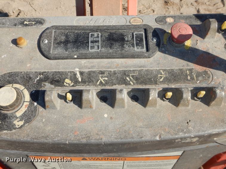 image for item DH2722 2002 JLG 860SJ boom lift