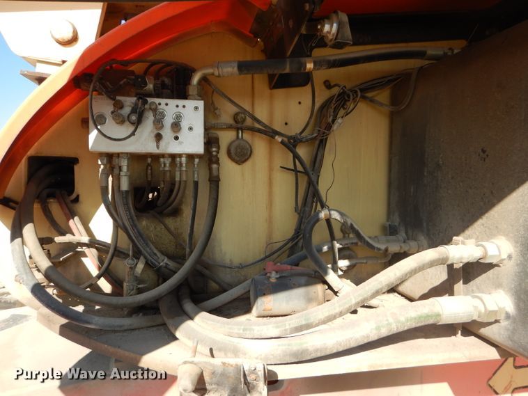 image for item DH2722 2002 JLG 860SJ boom lift