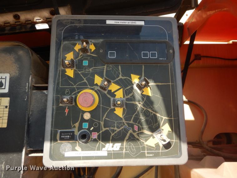 image for item DH2722 2002 JLG 860SJ boom lift