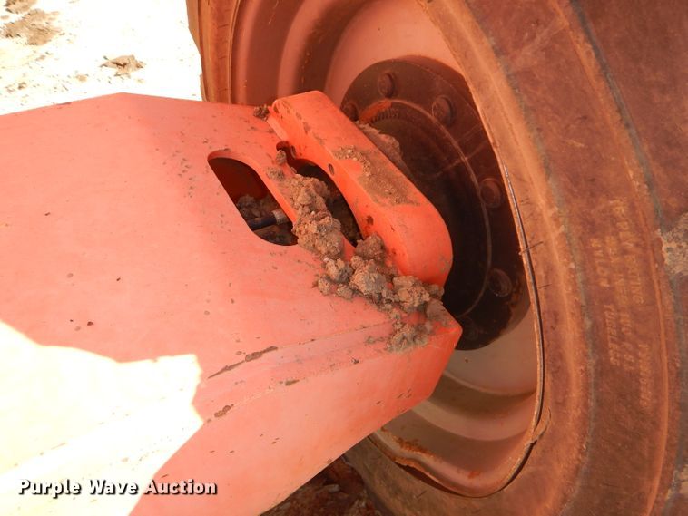 image for item DH2722 2002 JLG 860SJ boom lift