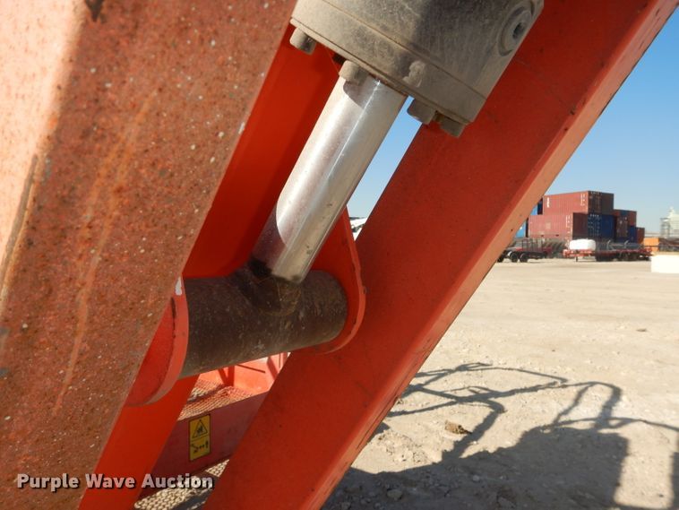 image for item DH2722 2002 JLG 860SJ boom lift