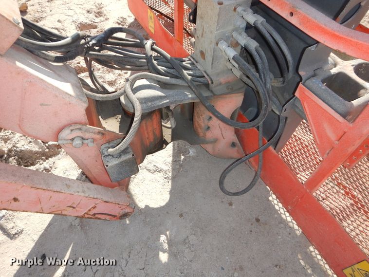 image for item DH2722 2002 JLG 860SJ boom lift