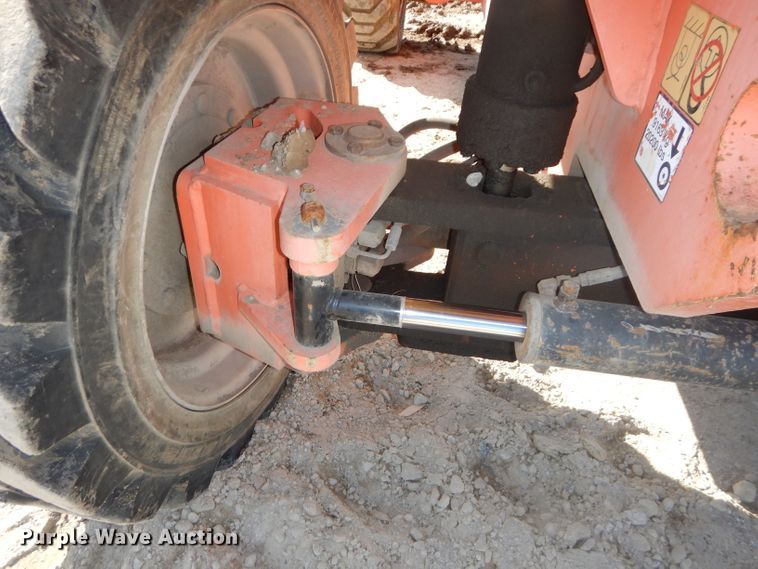 image for item DH2722 2002 JLG 860SJ boom lift