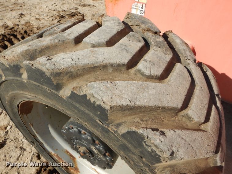 image for item DH2722 2002 JLG 860SJ boom lift