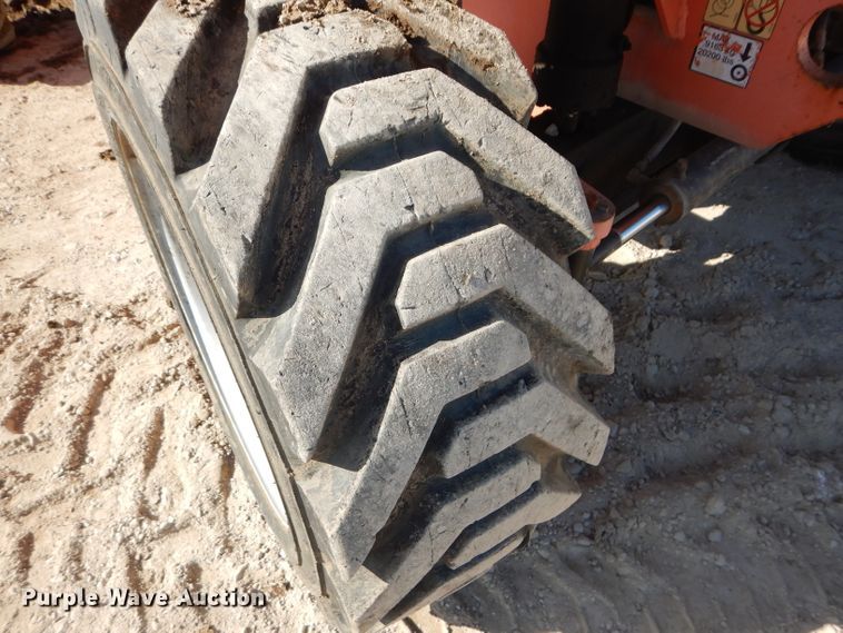 image for item DH2722 2002 JLG 860SJ boom lift