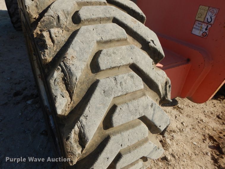 image for item DH2722 2002 JLG 860SJ boom lift