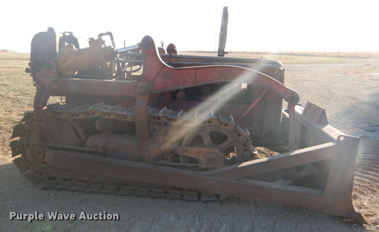 image for item DH2730 1954 International TD-9 dozer