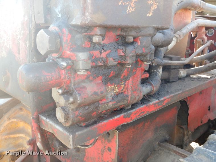 image for item DH2730 1954 International TD-9 dozer