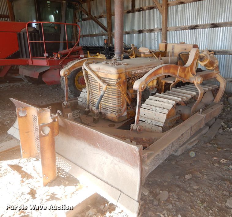 image for item DH2730 1954 International TD-9 dozer