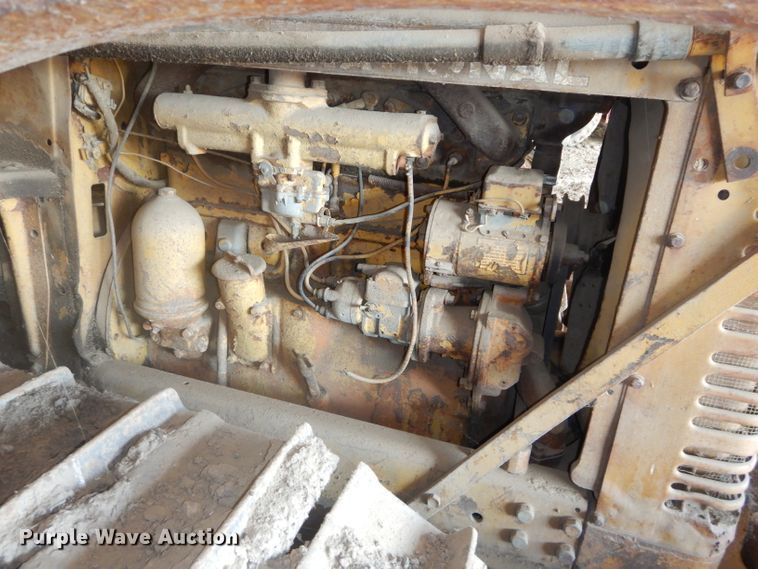 image for item DH2730 1954 International TD-9 dozer