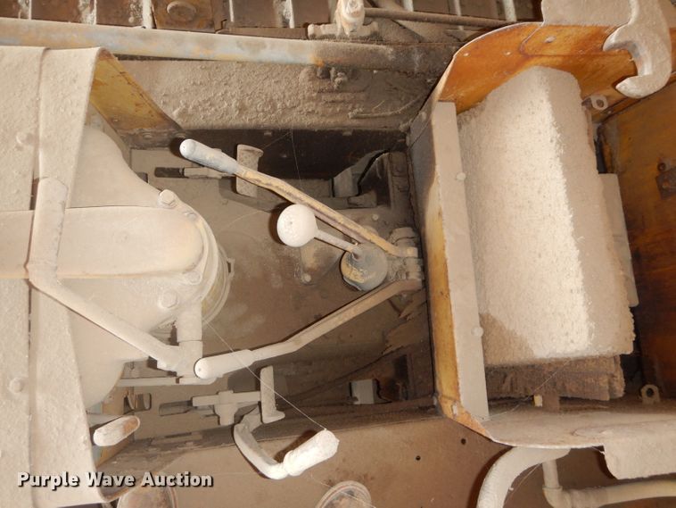 image for item DH2730 1954 International TD-9 dozer