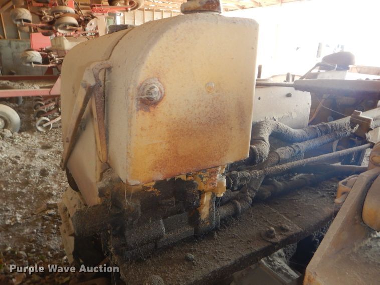 image for item DH2730 1954 International TD-9 dozer