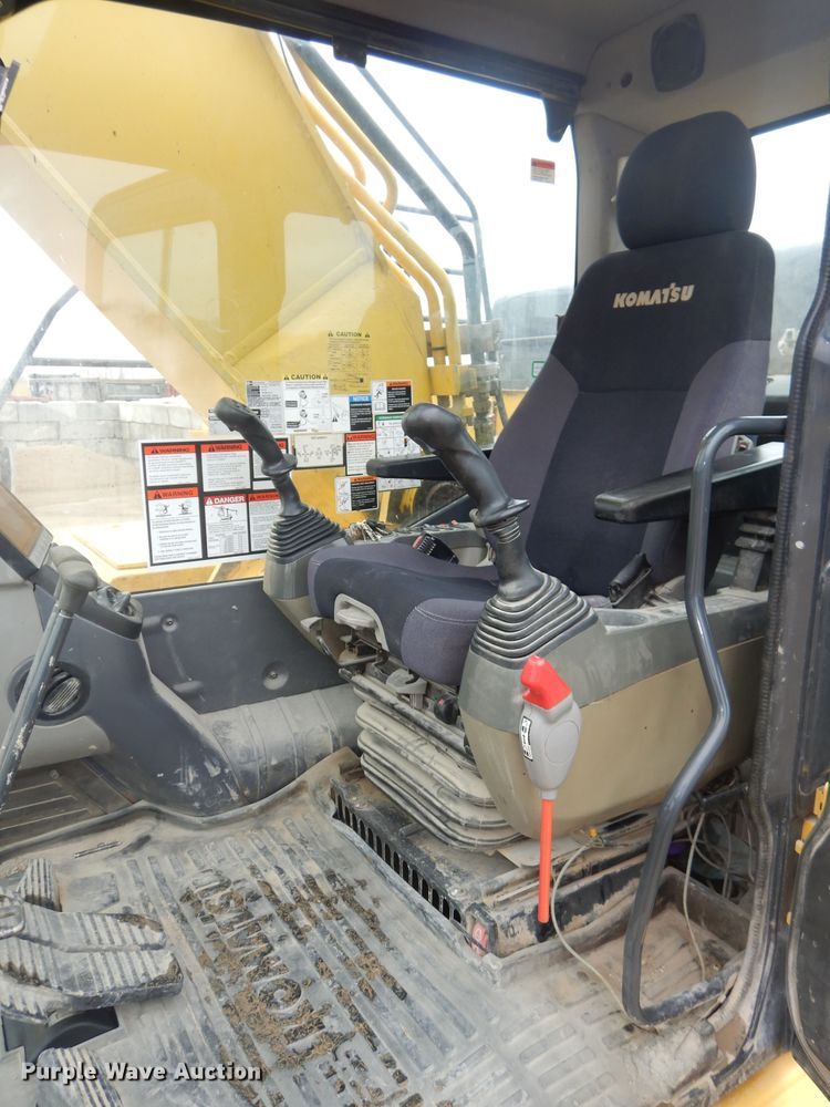 image for item DH2743 2014 Komatsu PC490LC-10 excavator