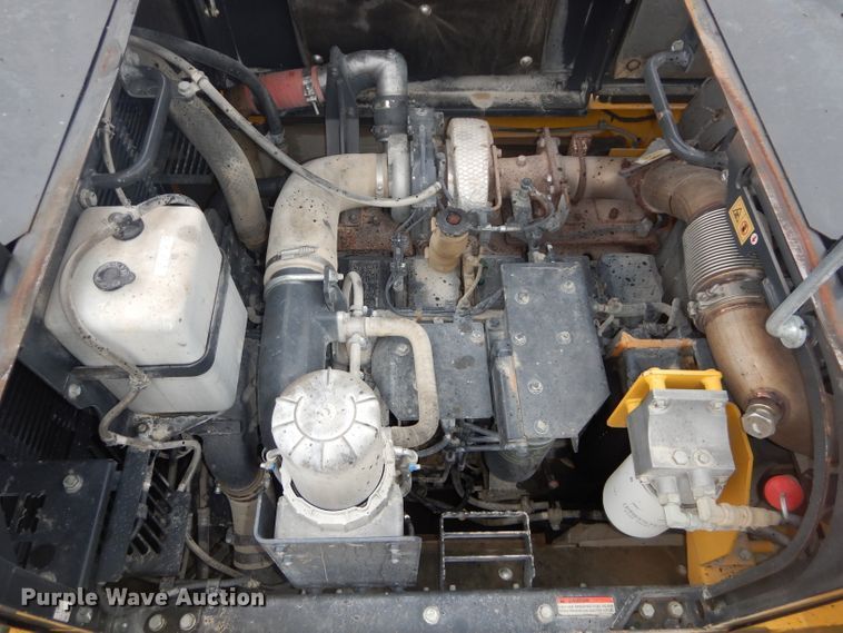 image for item DH2743 2014 Komatsu PC490LC-10 excavator