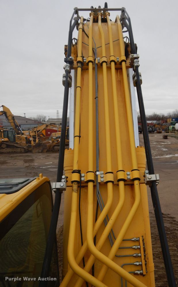 image for item DH2743 2014 Komatsu PC490LC-10 excavator