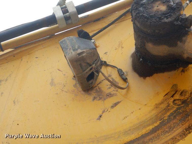 image for item DH2743 2014 Komatsu PC490LC-10 excavator